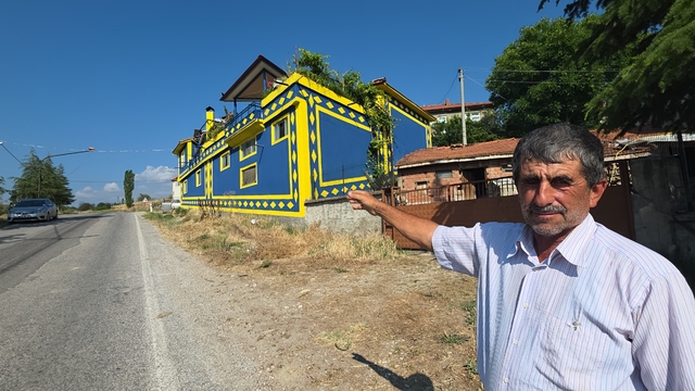 Kütahyalı taraftarın sarı-lacivert aşkı evine yansıdı
Başkan Aziz Yıldırım'a seslenen Sinan Altınışık: "Şampiyon olamazsak boyayı değiştirmeyi bile düşünüyorum"