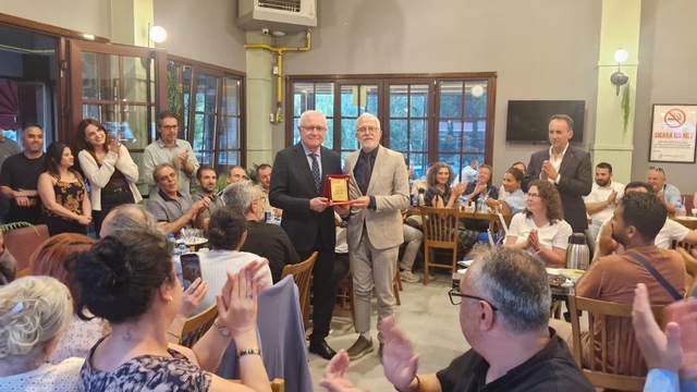 Eskişehir sağlık teşkilatından emekli olan Ömer Faruk Üresin'e vefa yemeği