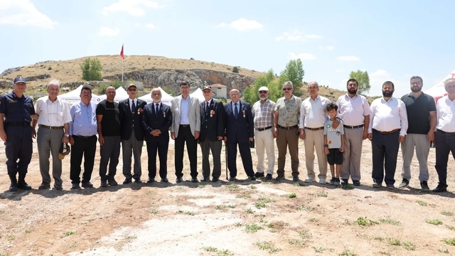 Kütahya'da Boztepe şehitleri dualarla anıldı