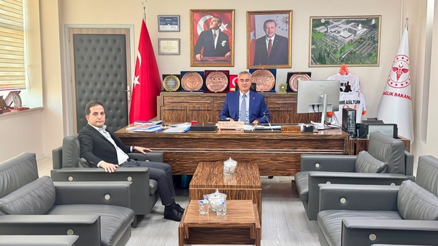 Başkan Aküzüm, sağlık çalışanlarının sorunlarını İl Sağlık Müdürü Asiltürk'e iletti