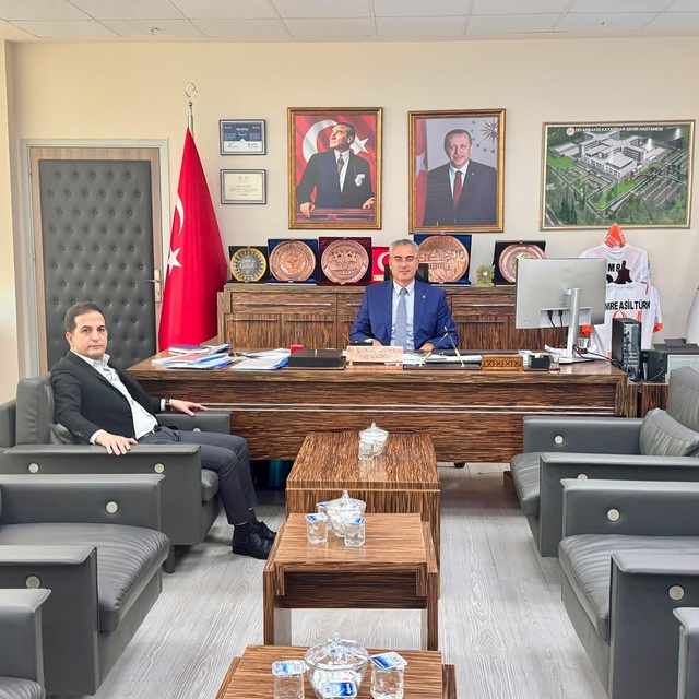 Başkan Aküzüm, sağlık çalışanlarının sorunlarını İl Sağlık Müdürü Asiltürk'...
