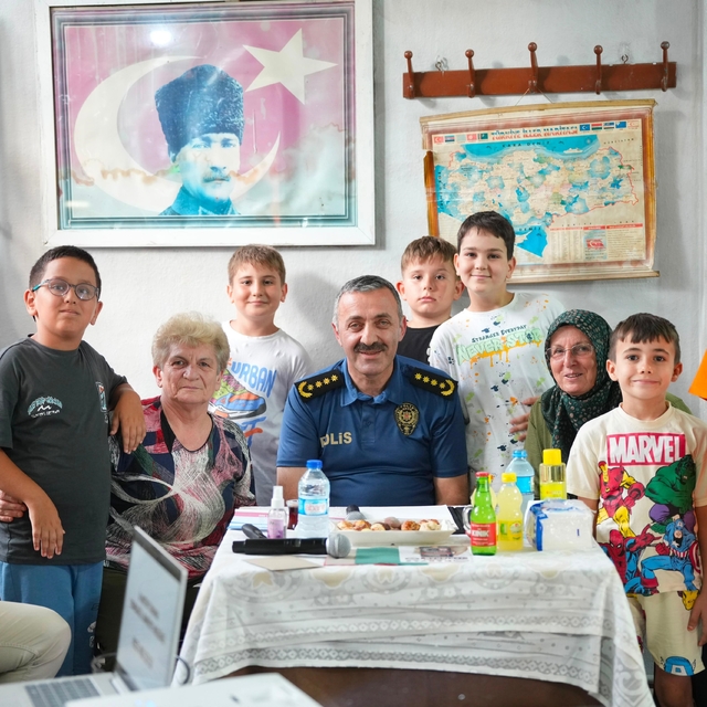 Emniyetin mahalle buluşmaları devam ediyor