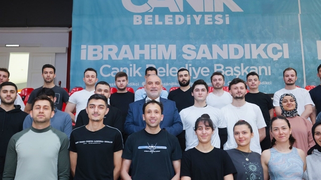 Canik'ten gençlere ücretsiz kurs desteği