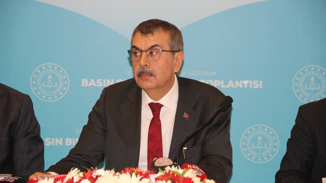 Bakan Tekin: "2013 yılından itibaren Erzurum'da 187 okul yaptık"