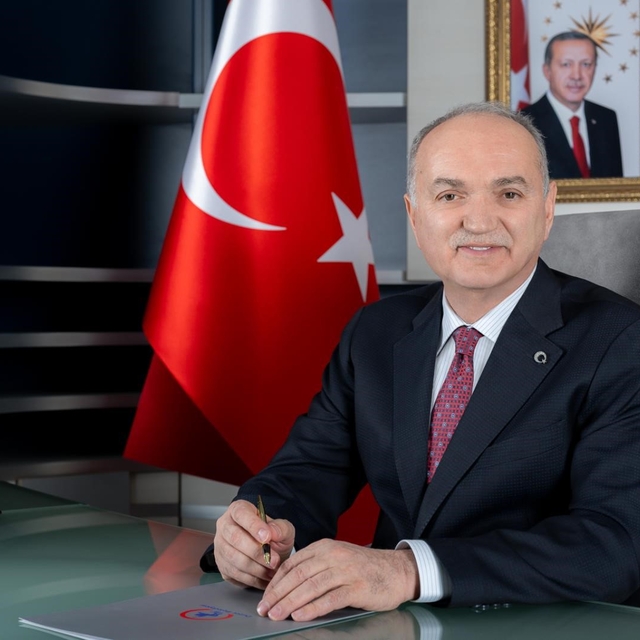 Başkan Özlü'den 24 Temmuz mesajı
Özlü "Basın güçlü bir köprü görevi üstlanm...