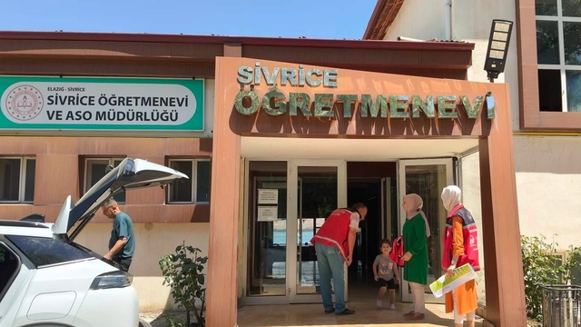 Elazığ'da Mobil Sosyal Hizmet Aracı vatandaşlarla buluşmaya devam ediyor