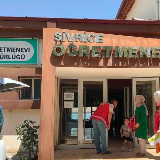 Elazığ'da Mobil Sosyal Hizmet Aracı vatandaşlarla buluşmaya devam ediyor