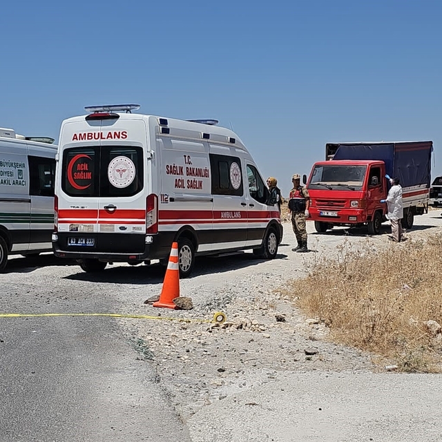 Şanlıurfa'da bir şahıs kamyonette silahla vurulmuş halde bulundu