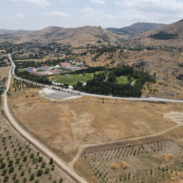 Turizm bölgesine kazandırılan Ceviz Kafe ilgi görüyor
Belediye Başkanı Emre...