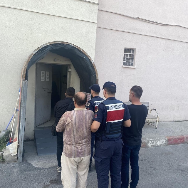 Mersin'de 200 milyon liralık arsa dolandırıcılığı noterde engellendi