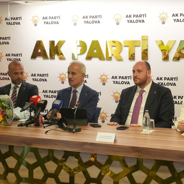 Bakan Uraloğlu: Yalova-Armutlu Yolu seyahat süresini 1 saatten 30 dakikaya...