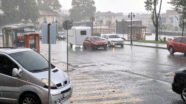 Tekirdağ'da sağanak etkili oldu