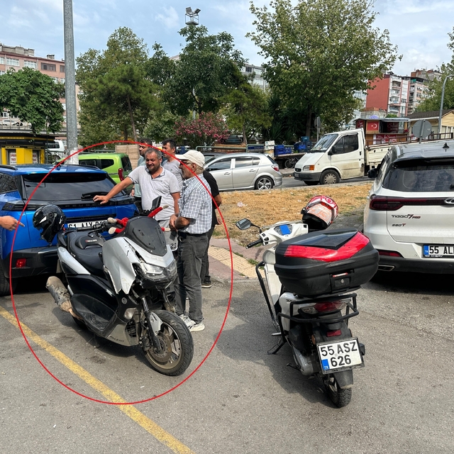 Samsun'da motosiklet ile ticari taksi çarpıştı