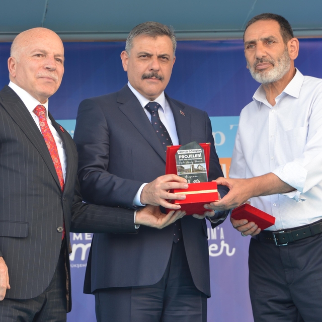 Bakan Tekin: Özel okulda insanı olmayan koşulda çalıştırılan arkadaşımız va...