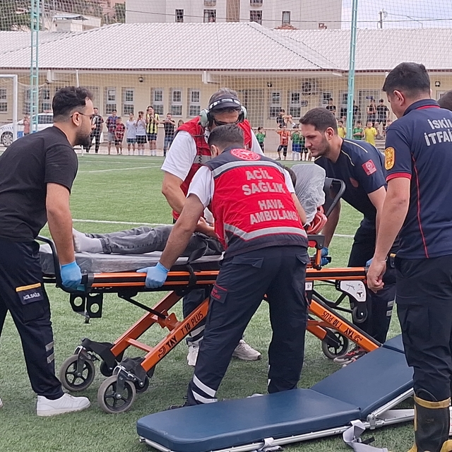 Çorum'da parmağı kopan çocuk için helikopter ambulans havalandı