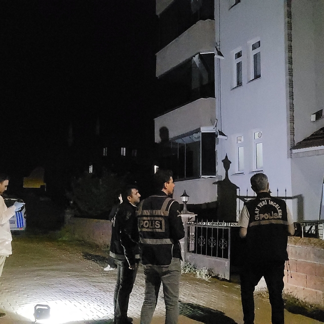 Balkondan düşen yaşlı adam hayatını kaybetti