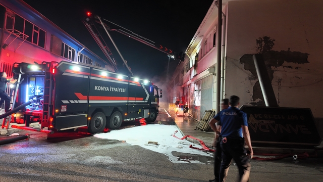 Konya'da iş yerinde yangın paniği