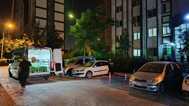 Boşanma kararı kanlı bitti: Karısını uykusunda öldürdü
Cinayetin ardından kaçan şüpheli, olaydan 30 dakika sonra yakalandı