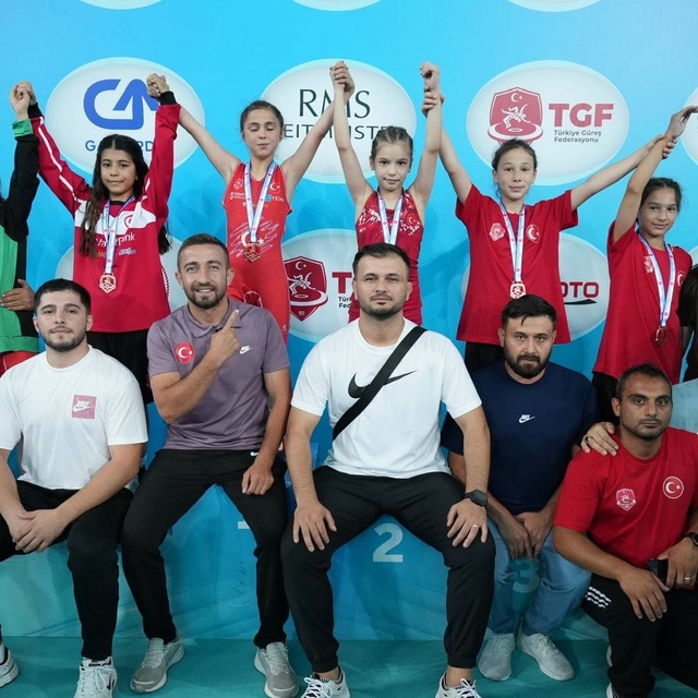 Bilecikli güreşçilerden Türkiye Şampiyonası'nda büyük başarı