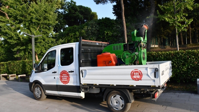 Büyükşehir ilaçlama ekipleri 7/24 sahada