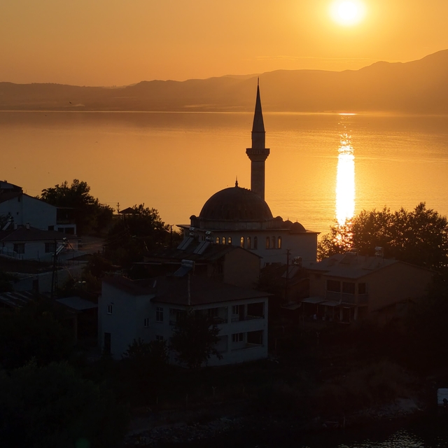İzmir ve Çanakkale'ye rakip oldu: Elazığ'da kartpostallık gün batımı