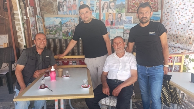 Sivrihisar Bakkallar Odası'nda 'siftah' bereketi
Başkan Süleyman Yanal, ahiliğin en güzel örneklerinden birini yaşatıyor