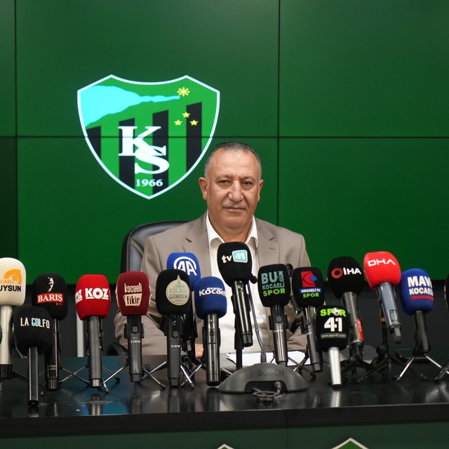 Kocaelispor'da Keita, Nonge ve Churlinov için ayrılık hazırlığı
Kocaelispor...