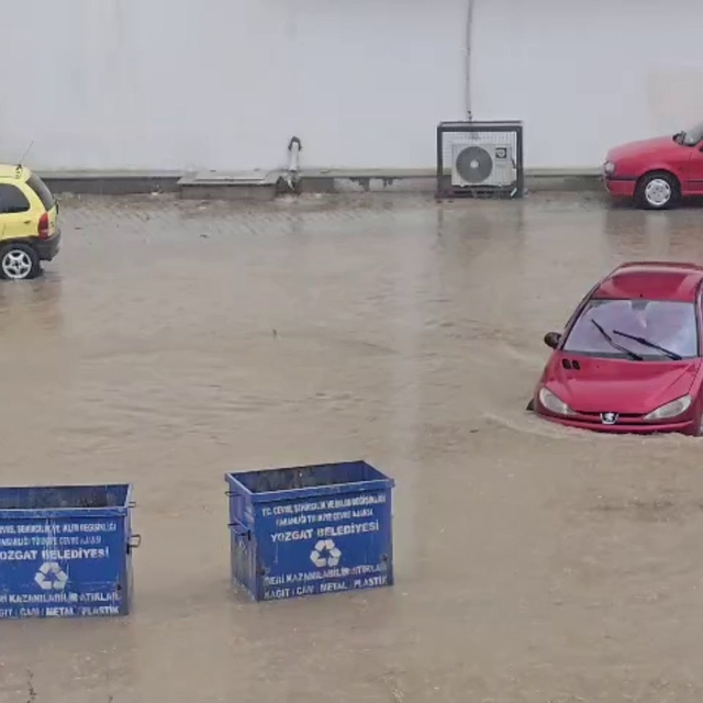 Yozgat'ta sağanak hayatı olumsuz etkiledi