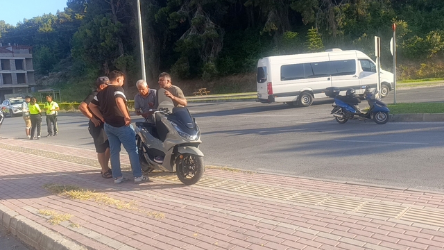 Manavgat'ta motosikletler çarpıştı: 2 yaralı