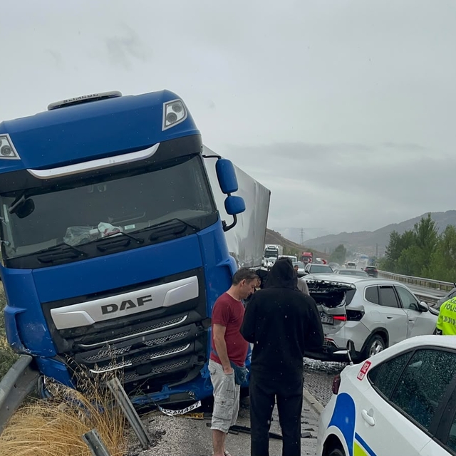 Kastamonu'da 3 ayrı zincirleme kaza; 1 ölü, 12 yaralı