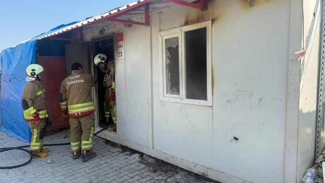Antakya'da konteyner kentte çıkan yangın kontrol altına alındı