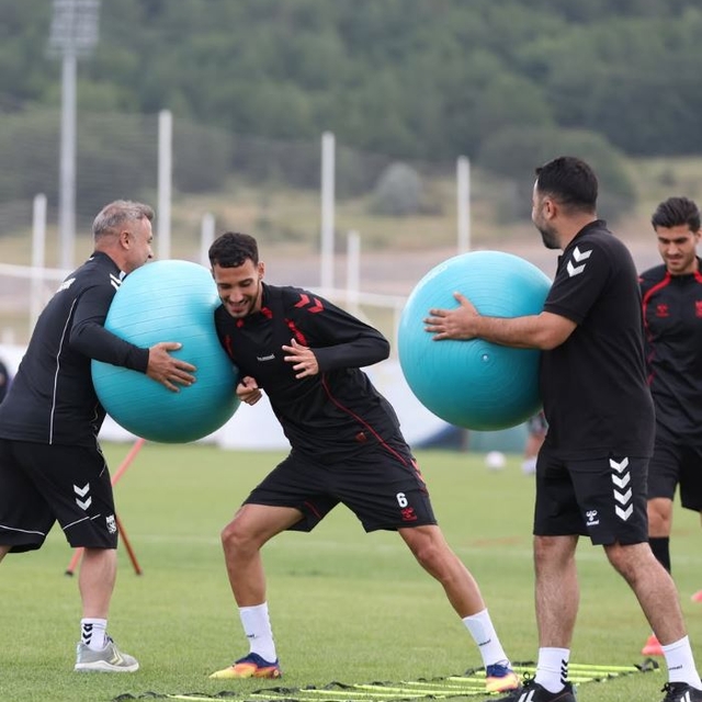 Sivasspor, yeni sezon öncesi Erciyes'te güç depoluyor