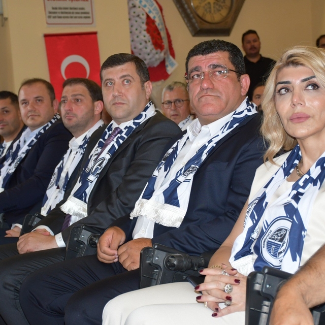 Erciyes 38 FSK yeni başkanı Latif Ersoy oldu
Erciyes 38 FSK Olağanüstü Gene...