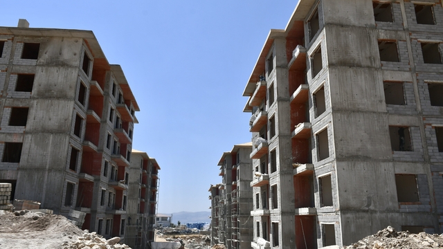 Milletvekili Tatar'dan Şırnak'taki konut projesine saha incelemesi