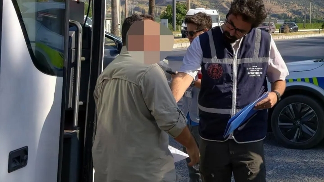 Aydın'da turizm denetimleri sürüyor
Denetimlerde 2 usulsüzlük ortaya çıkarıldı