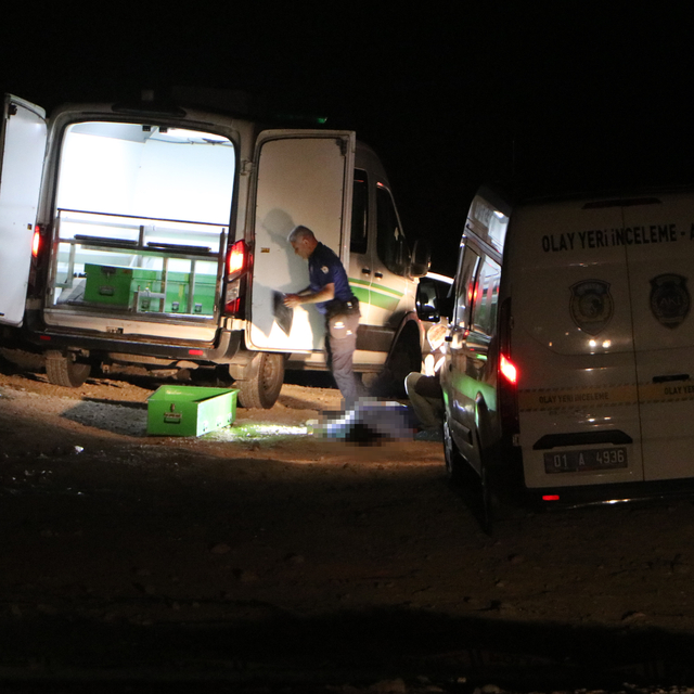 Adana'da seyir tepesinde silahlı saldırı: 1'i kadın 3 ölü