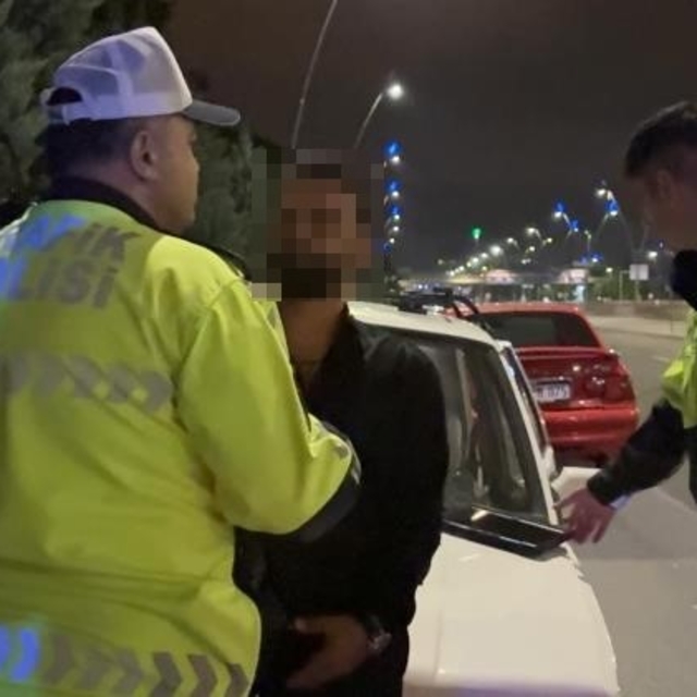 Alkollü sürücünün yalanını kuzeni ortaya çıkardı
Kayseri'de kazaya karışan...