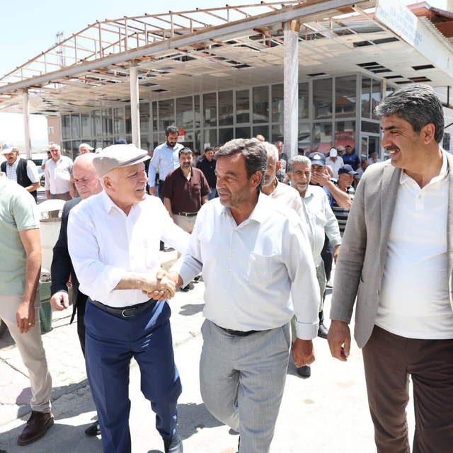 Aşkale'de kentsel dönüşüm tam gaz: Başkan Sekmen sahadaki çalışmaları denet...
