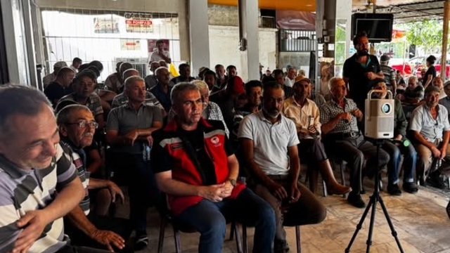 Efeler'de üreticilere bitki koruma ürünleri ve B-Reçete sistemi anlatıldı