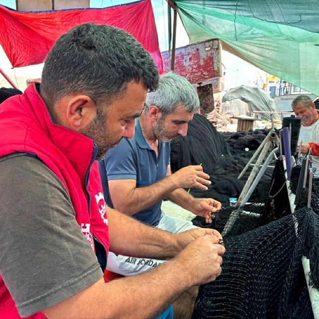 İzmirli balıkçılar yeni sezona hazırlanıyor