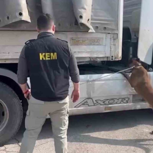 Şırnak'ta zehir tacirlerine ağır darbe: 90 kilo uyuşturucu ele geçirildi