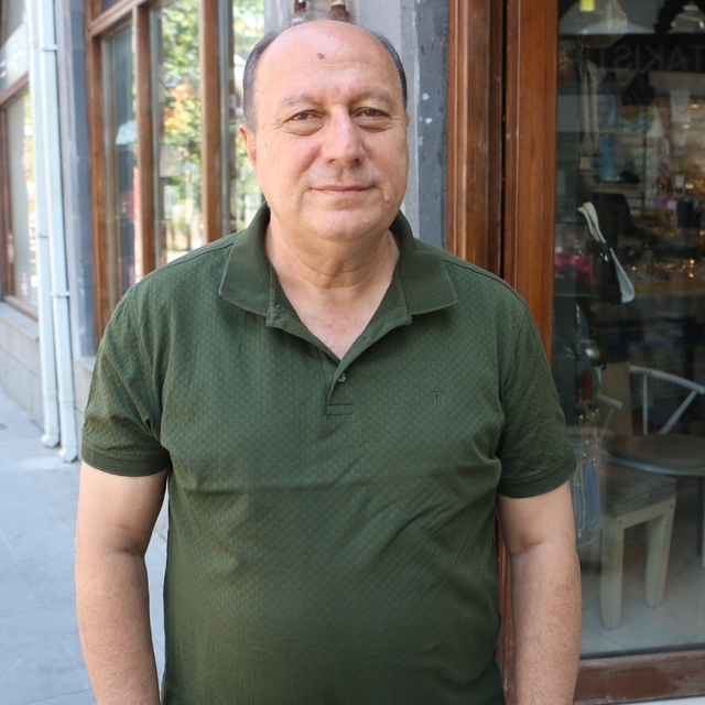 Diyarbakır'da sıcak havalar esnafı da vurdu: Kentte kepenkler öğleden sonra...