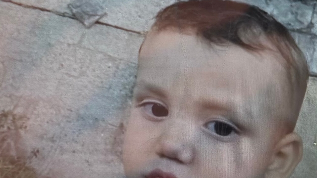 Gaziantep'te en acı kaza
Seyir halinde kapısı açılan otomobilden düşen 2 yaşındaki çocuk öldü