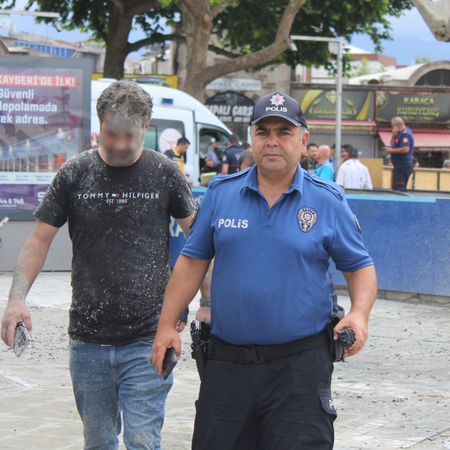 Beton mikserinin pompası patladı: 5 kişi hastaneye kaldırıldı