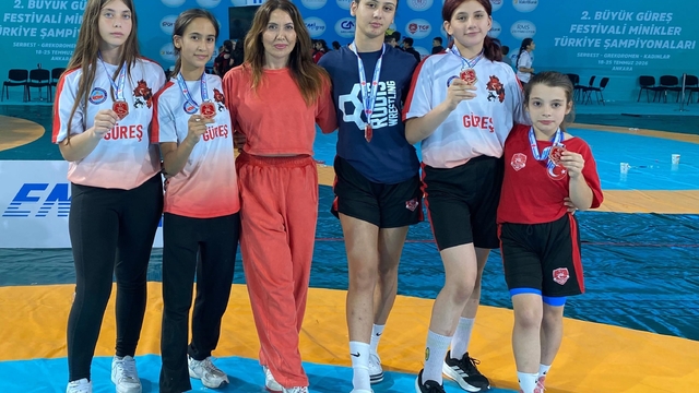 Köyceğizli güreşçiler Türkiye Şampiyonası'ndan 5 madalya ile döndü