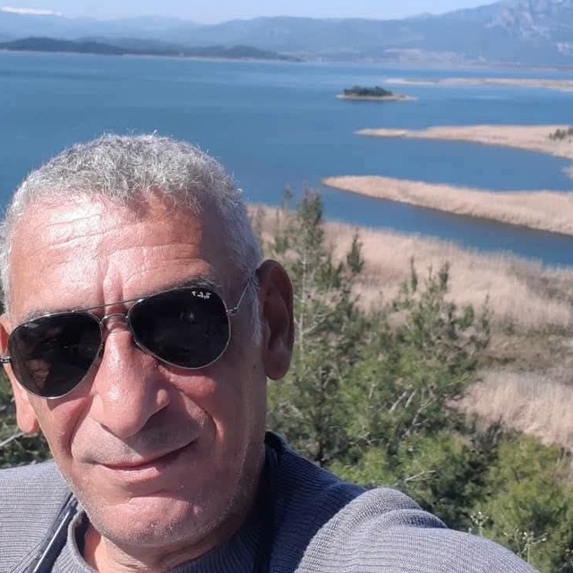 Kalp krizine yenilen öğretmen son yolculuğuna uğurlandı