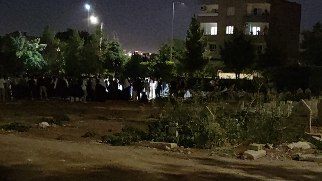 Batman'da mezarlıkta silahlı saldırı: Baba, oğlu ve yeğeni öldü