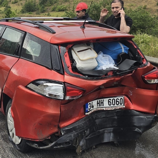 Samsun'da iki araç çarpıştı: 4 yaralı