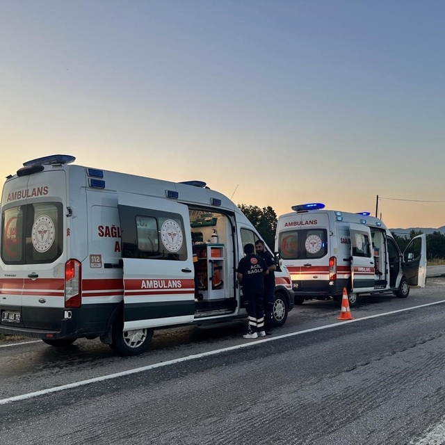 Kastamonu'da iki otomobil çarpıştı: 2 yaralı