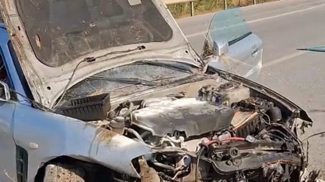 Bursa'da takla atan otomobil karşı şeritten gelen ciple çarpıştı: 2 yaralı